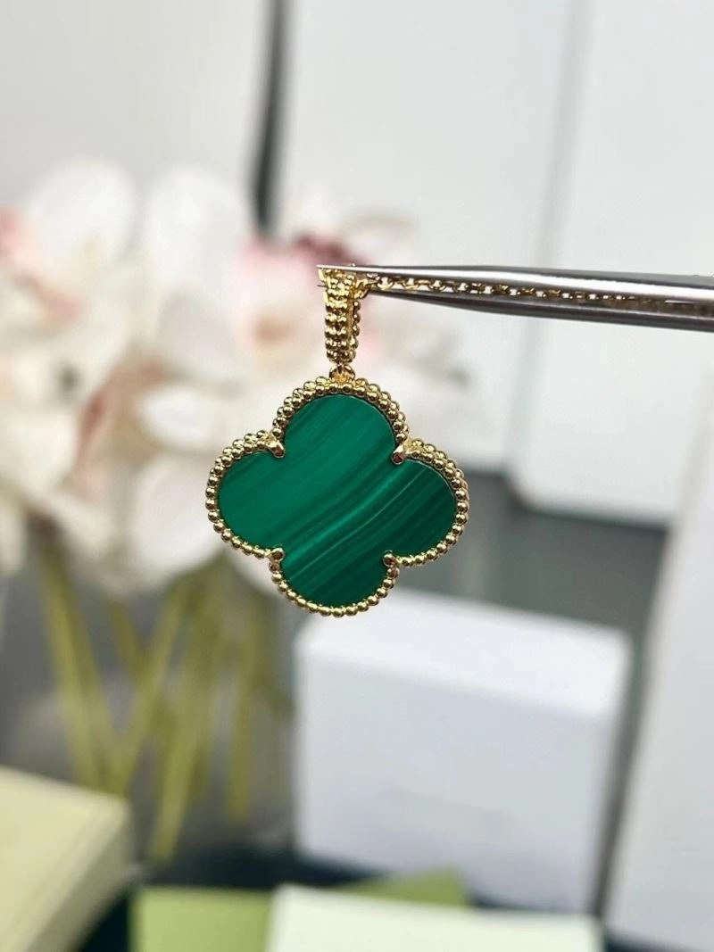 Vca Necklaces Practical 255188