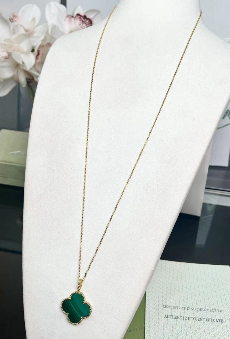 Vca Necklaces Practical 255188