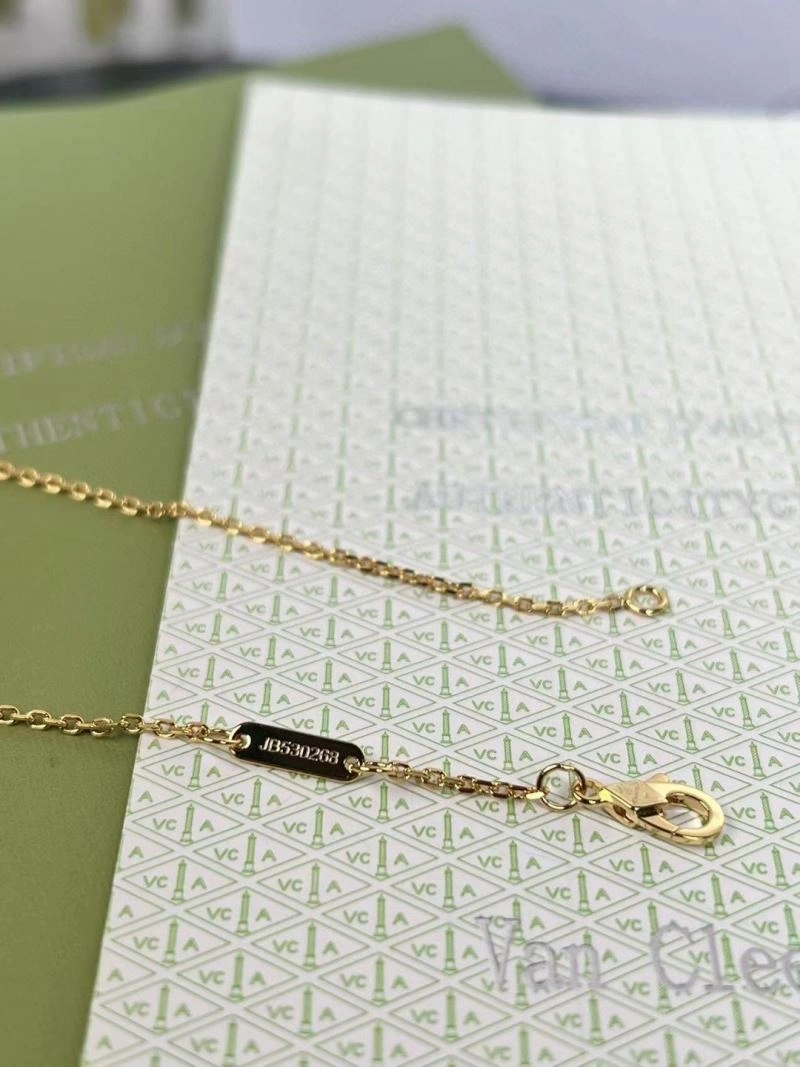 Vca Necklaces Effortless 255186
