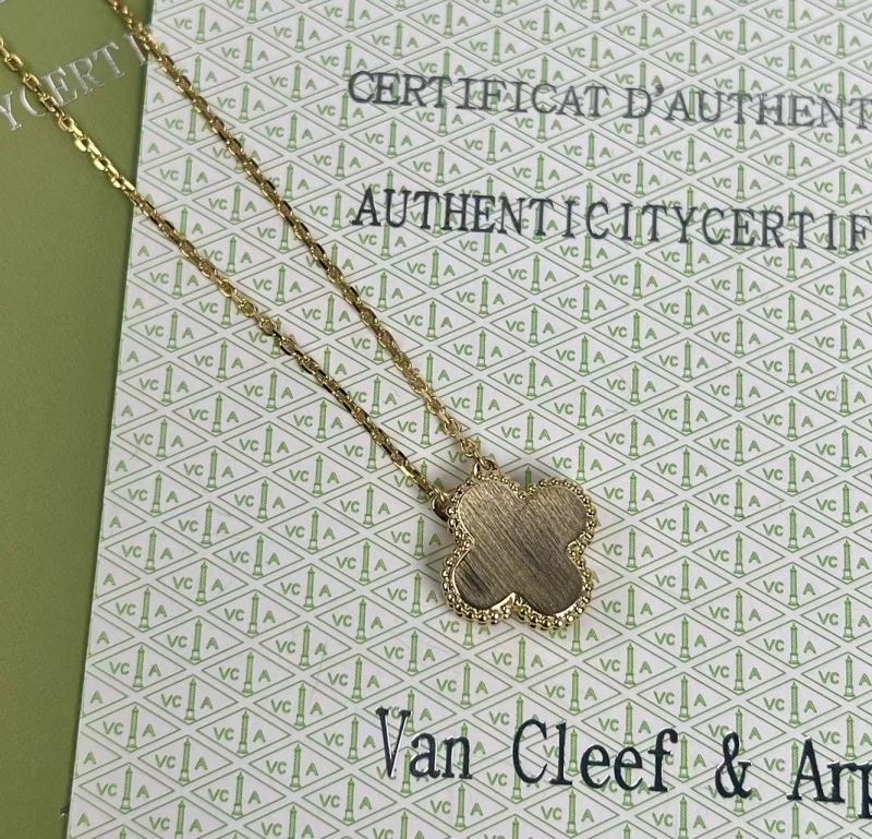 Vca Necklaces Sleek 255156