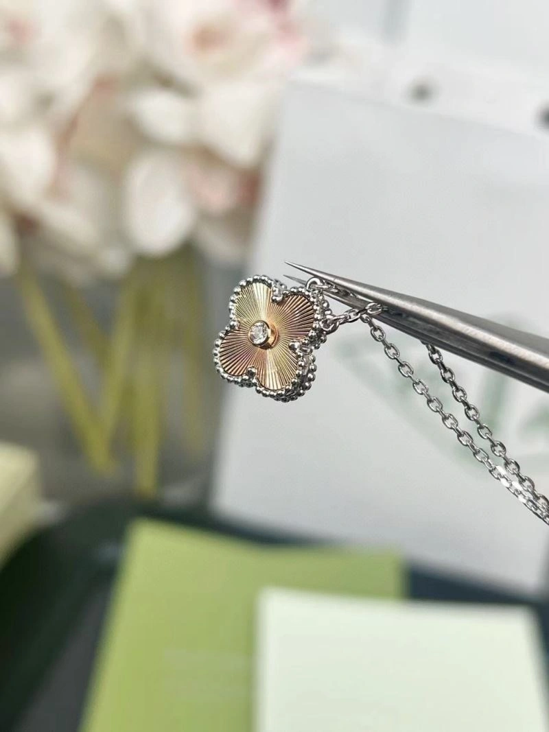 Seasonal Vca Necklaces 255157