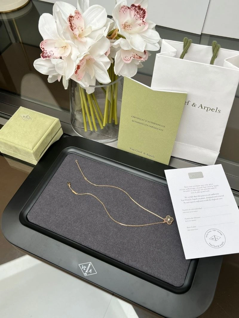 Vca Necklaces Chic 255164