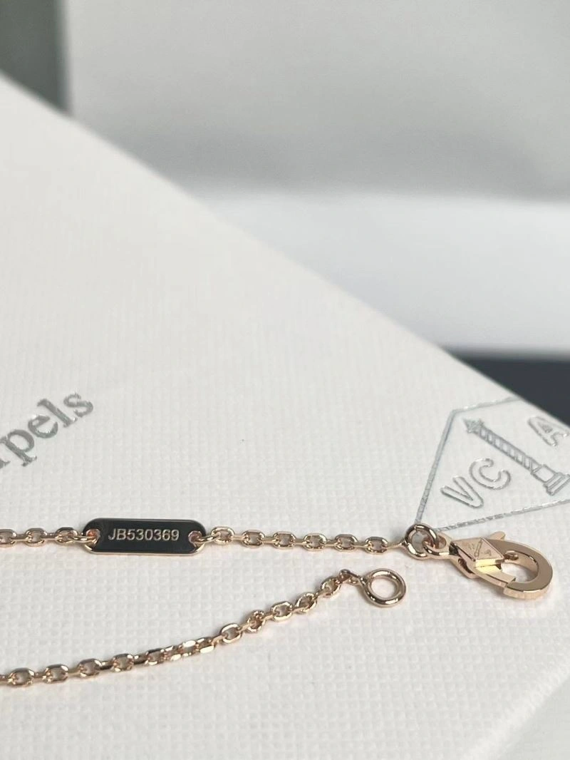 Comfortable Vca Necklaces 255158