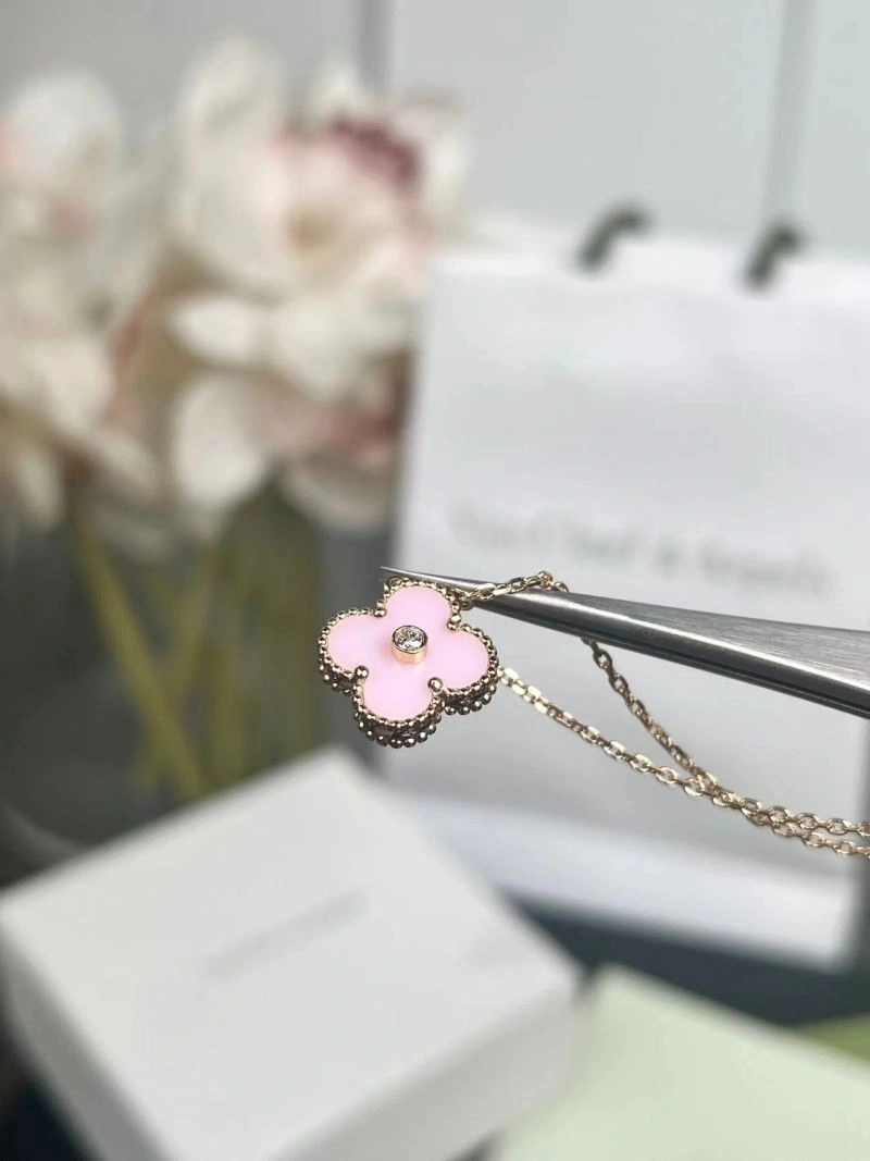 Comfortable Vca Necklaces 255158