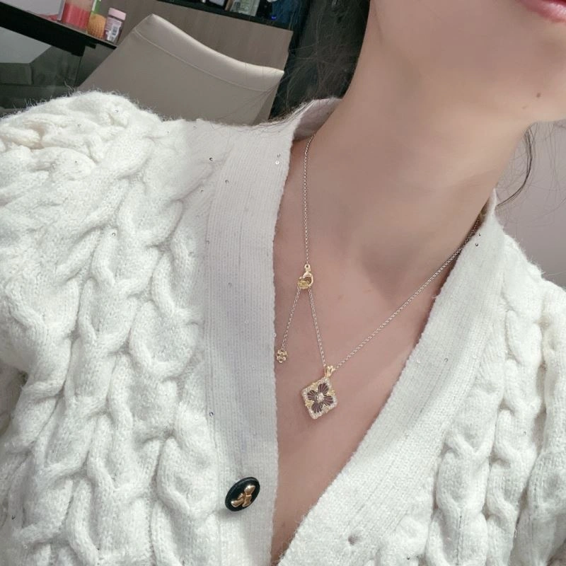 Versatile Vca Necklaces 255166