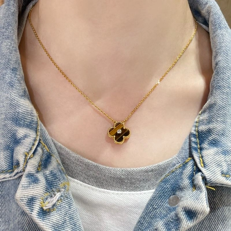 Vca Necklaces Lightweight 255149