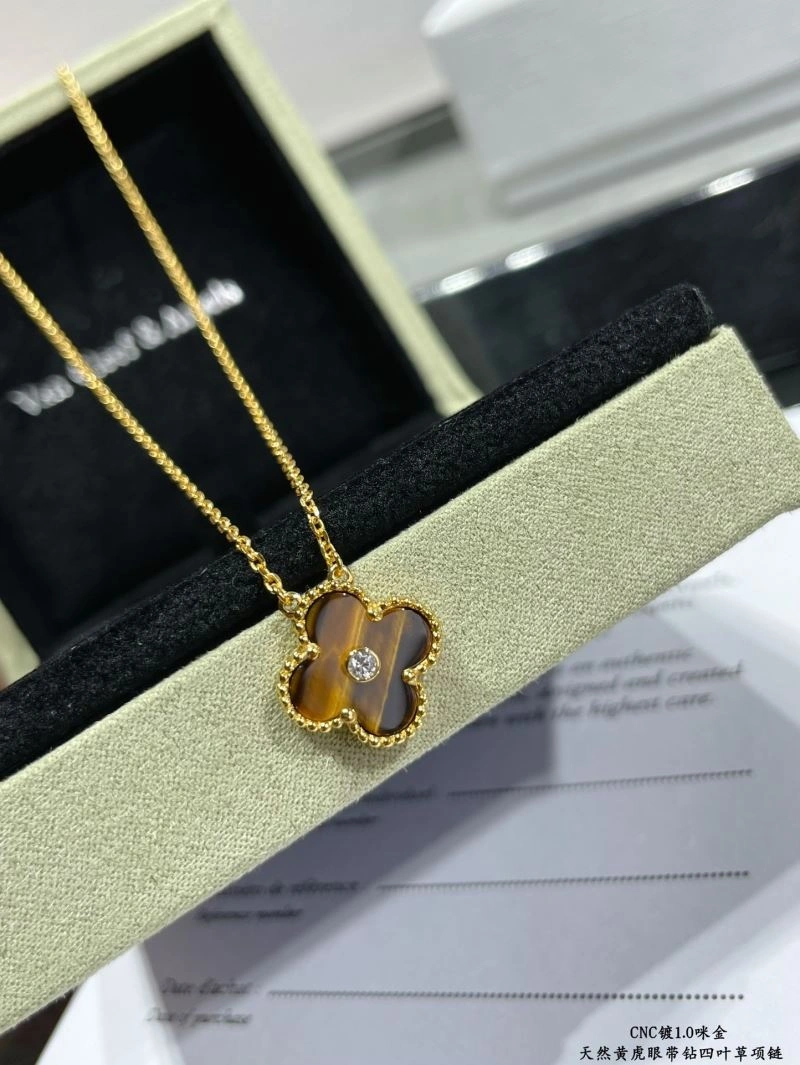 Vca Necklaces Lightweight 255149