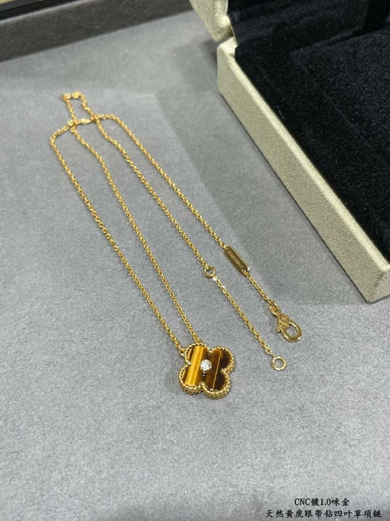 Vca Necklaces Lightweight 255149