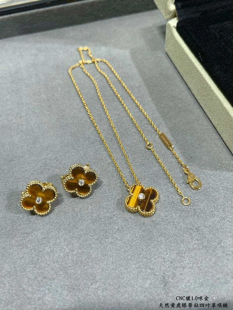 Vca Necklaces Lightweight 255149