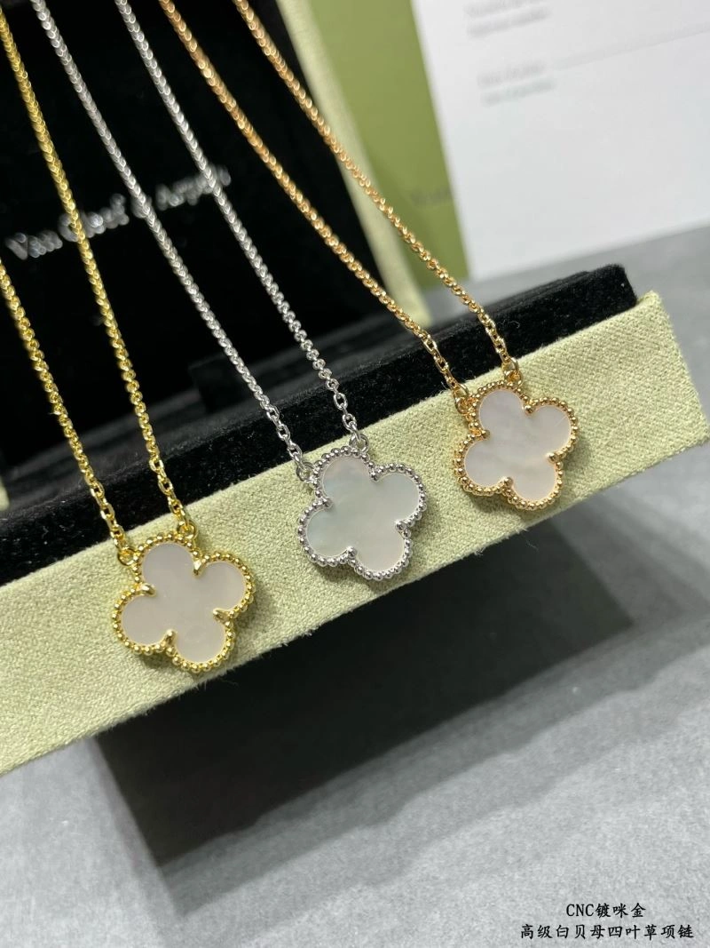 Vca Necklaces SunProtective 255148