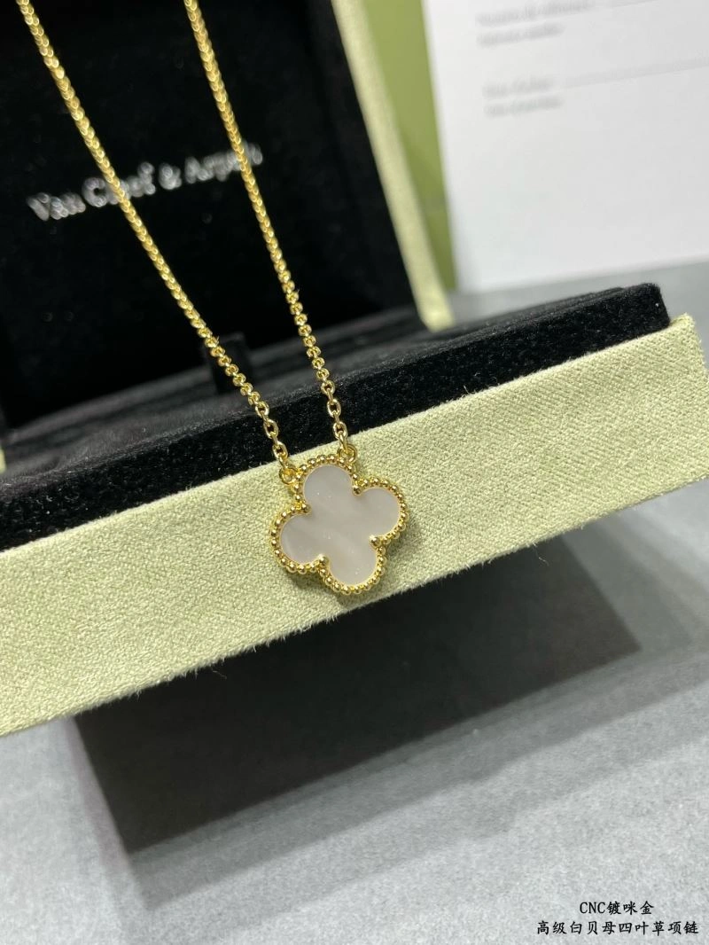 Vca Necklaces SunProtective 255148