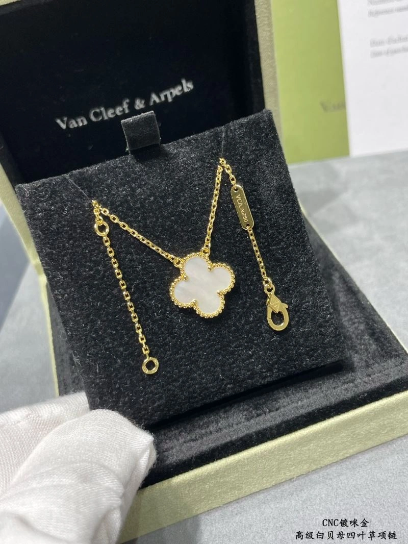 Vca Necklaces SunProtective 255148