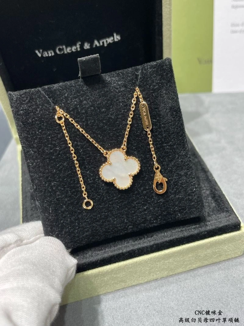 Vca Necklaces SunProtective 255148