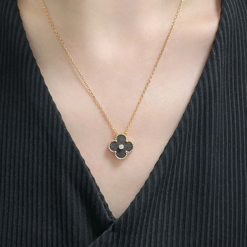 Vca Necklaces EasyCare 255142