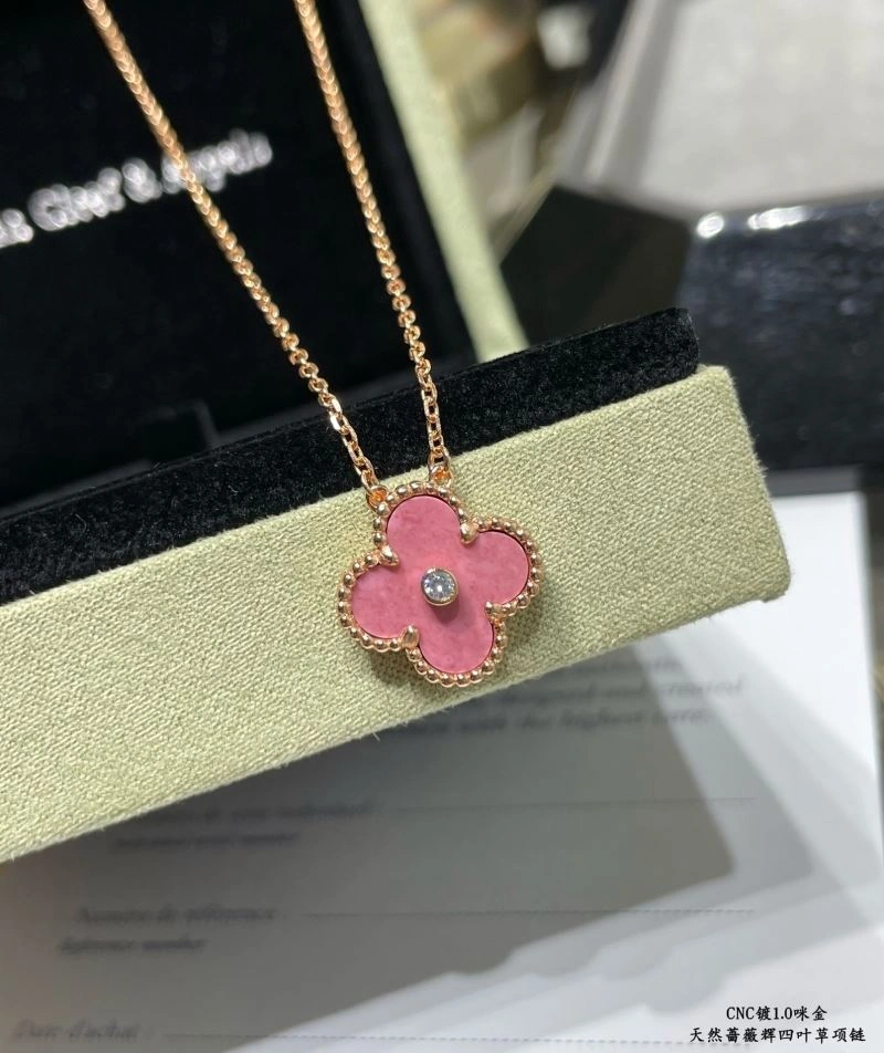Vca Necklaces Sustainable 255143