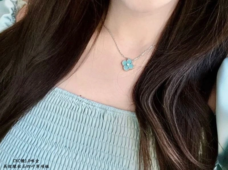 Vca Necklaces Bright 255138
