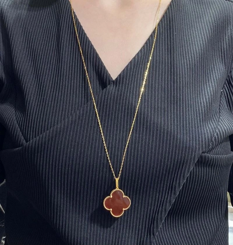 Vca Necklaces FashionForward 255136
