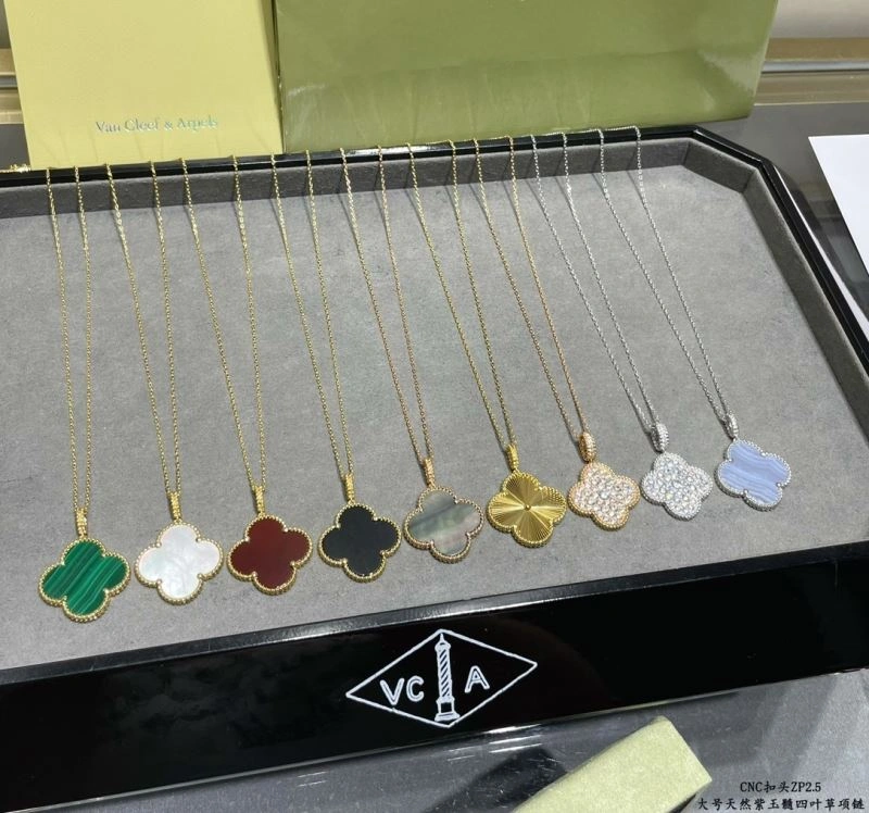 Vca Necklaces ZipUp 255117