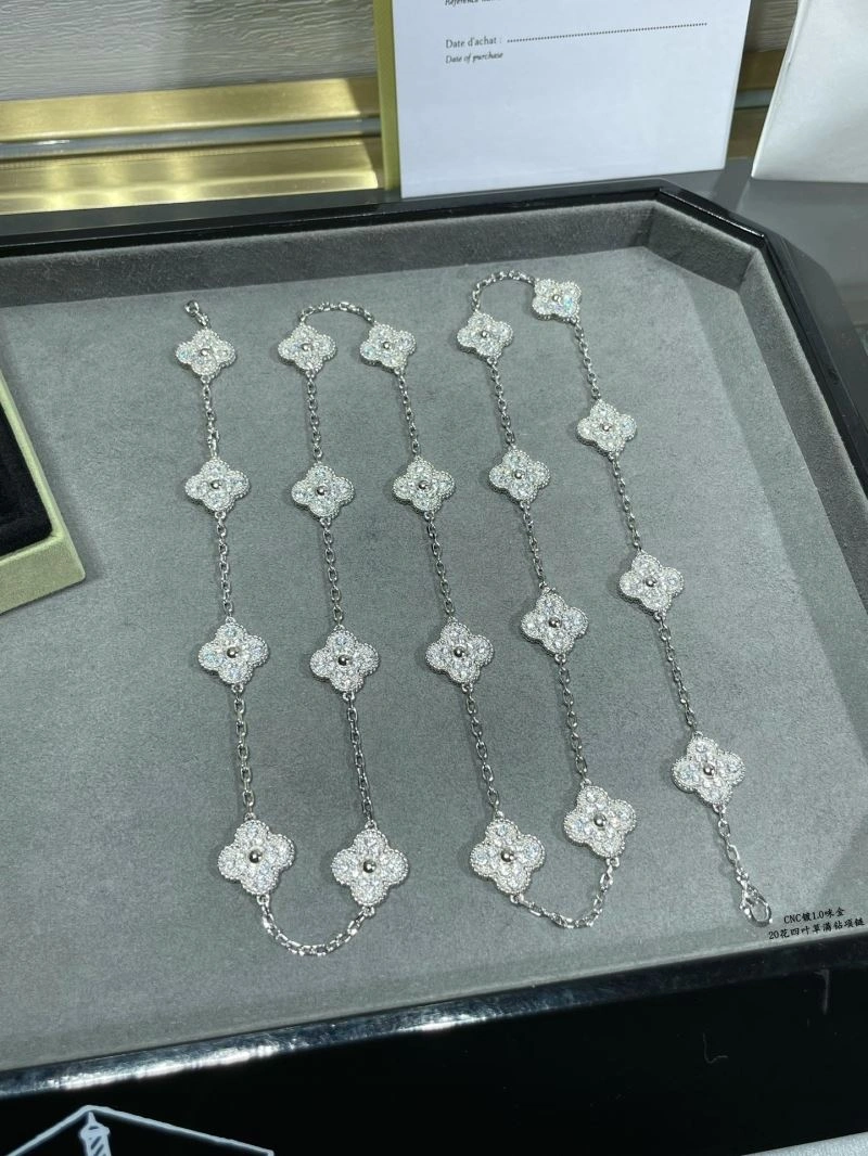 WrinkleFree Vca Necklaces 255116