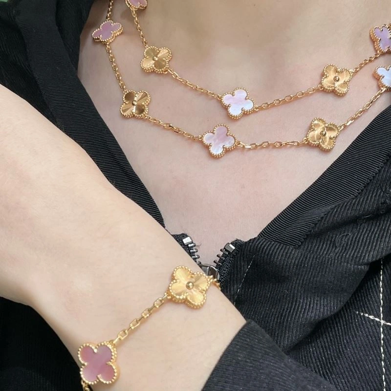 Vca Necklaces Unisex 255133