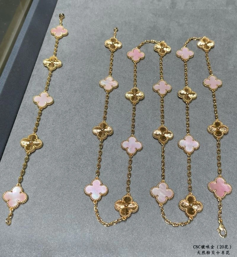 Vca Necklaces Unisex 255133