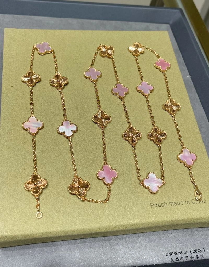 Vca Necklaces Unisex 255133