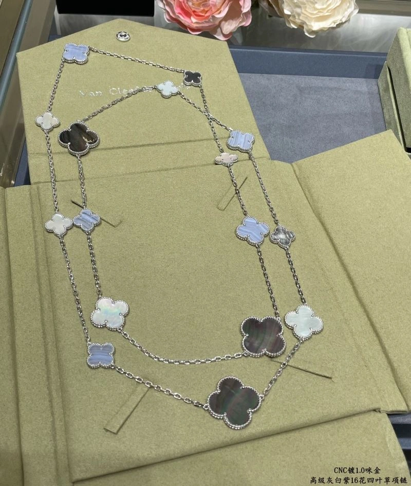 FashionForward Vca Necklaces 255134