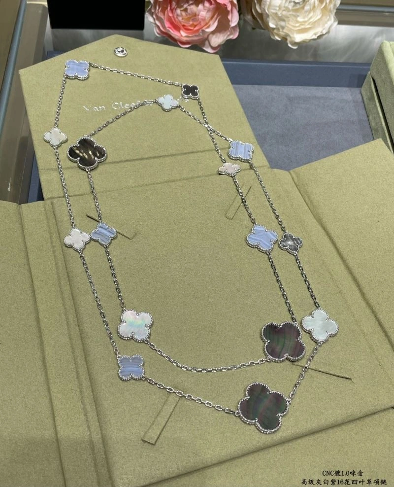 FashionForward Vca Necklaces 255134