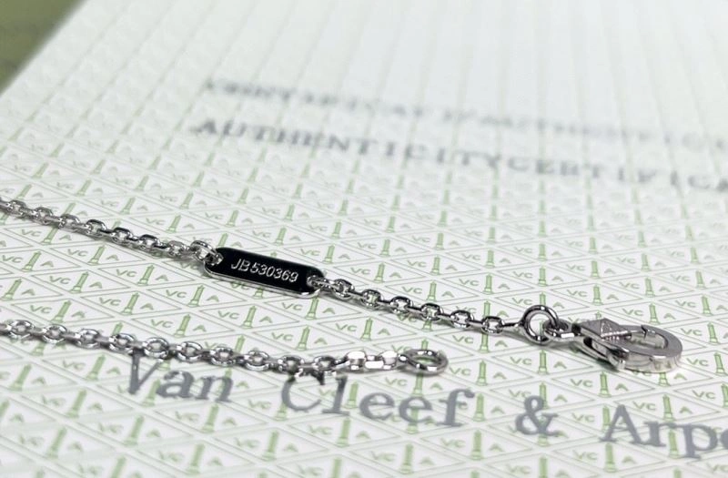 WellDesigned Vca Necklaces 255127
