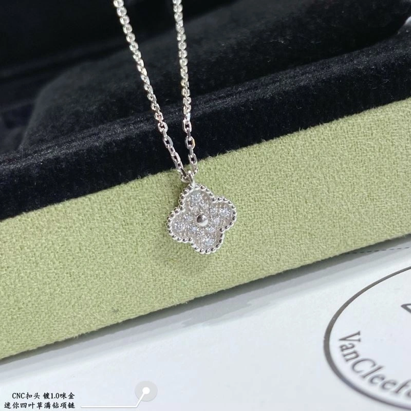 Vca Necklaces WrinkleFree 255139