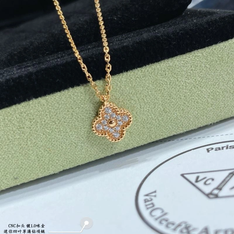 Vca Necklaces WrinkleFree 255139