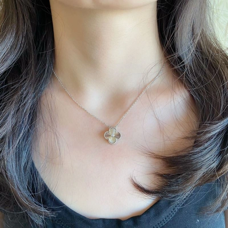 Vca Necklaces Soft 255106