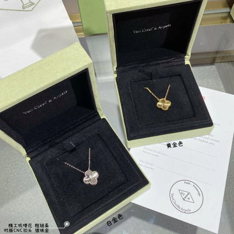 Vca Necklaces Soft 255106