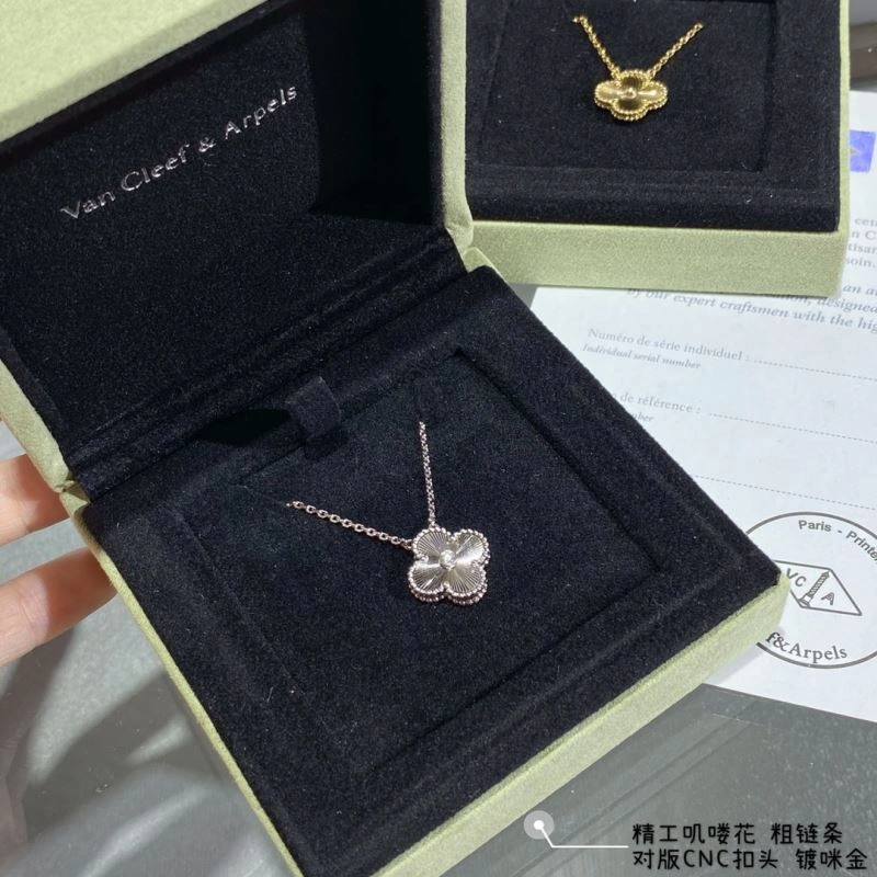 Vca Necklaces Soft 255106