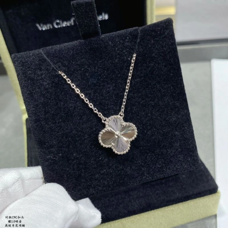 Sophisticated Vca Necklaces 255105