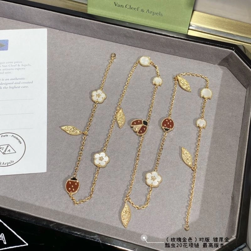 Vca Necklaces WeatherProof 255102