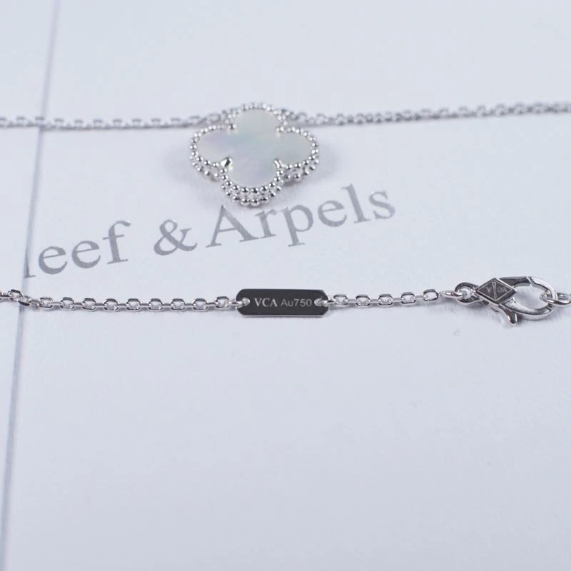 Lightweight Vca Necklaces 254998