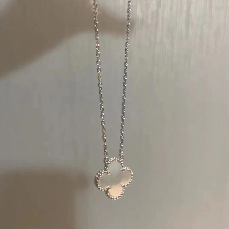 Lightweight Vca Necklaces 254998
