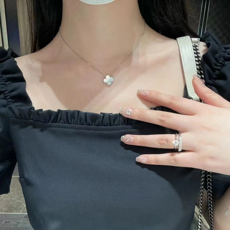 Lightweight Vca Necklaces 254998