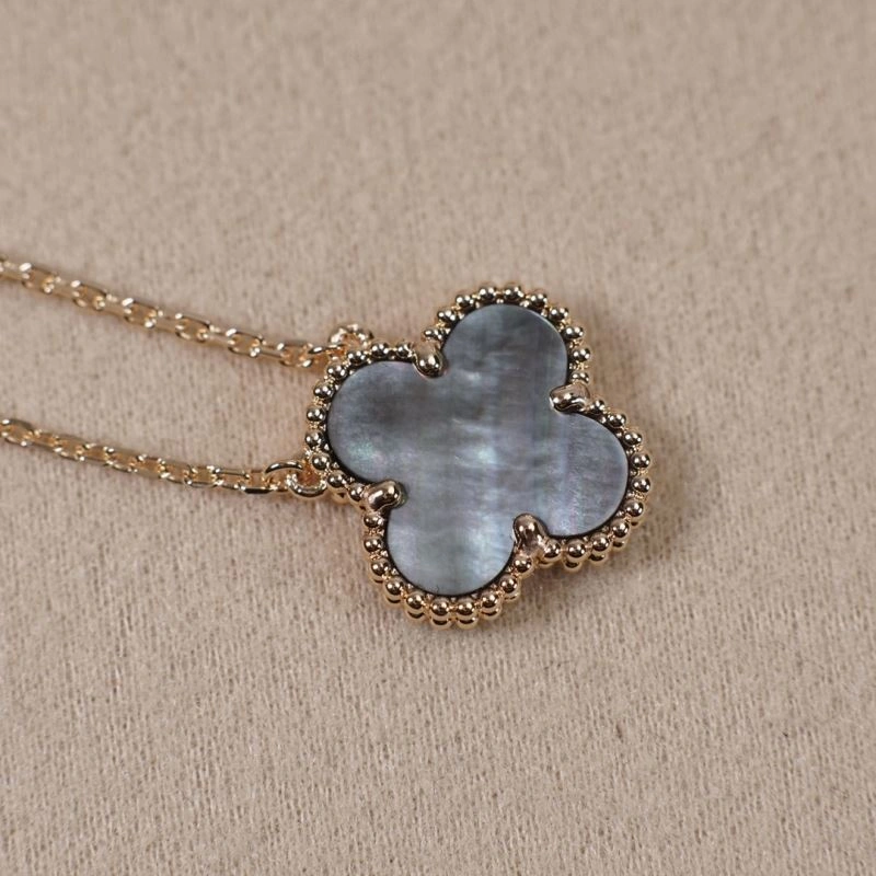 UrbanStyle Vca Necklaces 254988