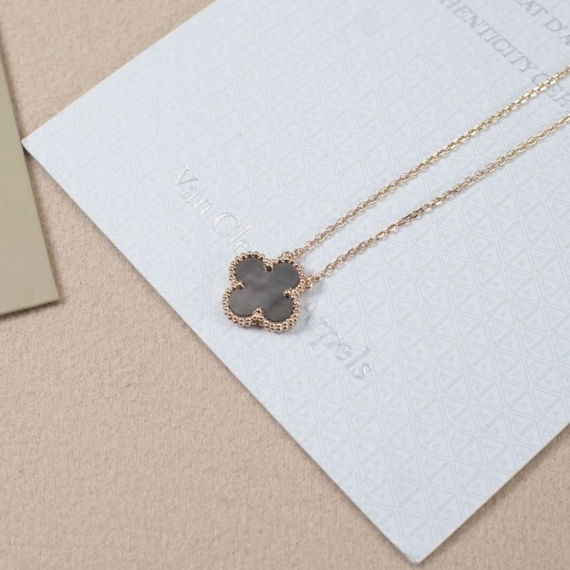 UrbanStyle Vca Necklaces 254988
