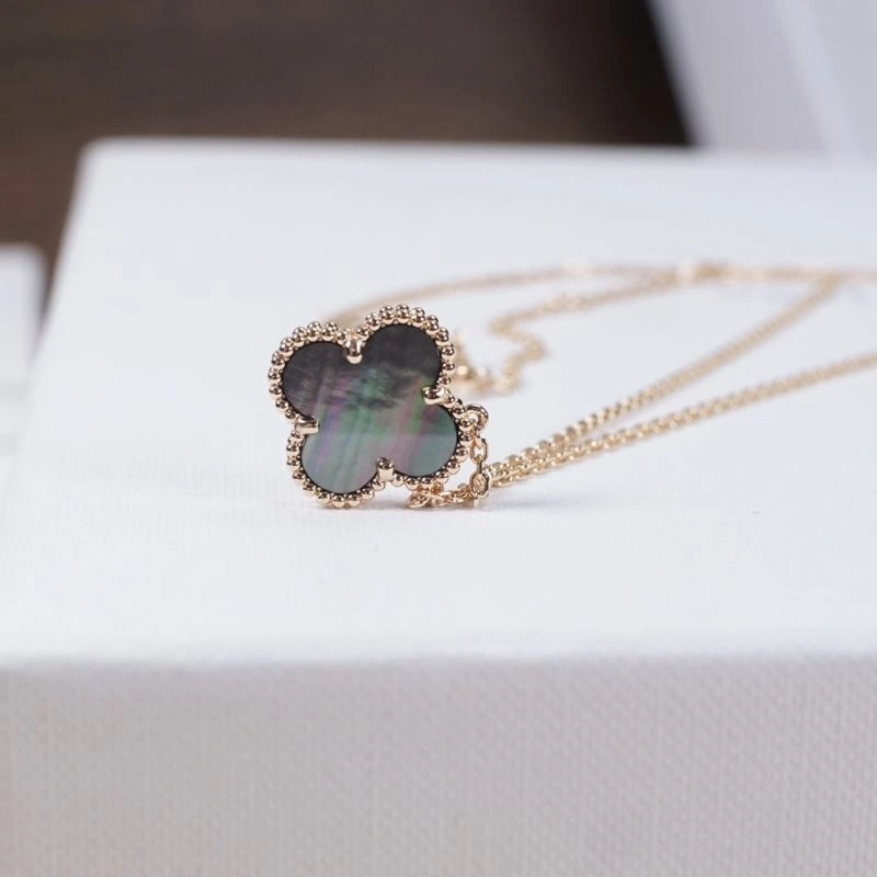 UrbanStyle Vca Necklaces 254988