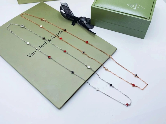 EyeCatching Vca Necklaces 254990