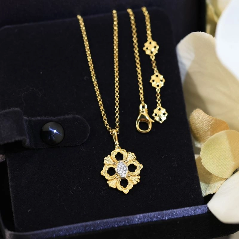 Vca Necklaces Elegant 254980