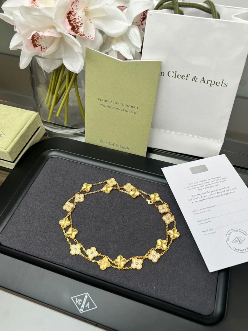 Vca Necklaces Stretchable 254978