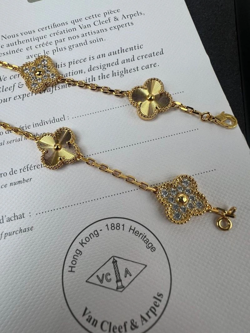 Vca Necklaces Stretchable 254978