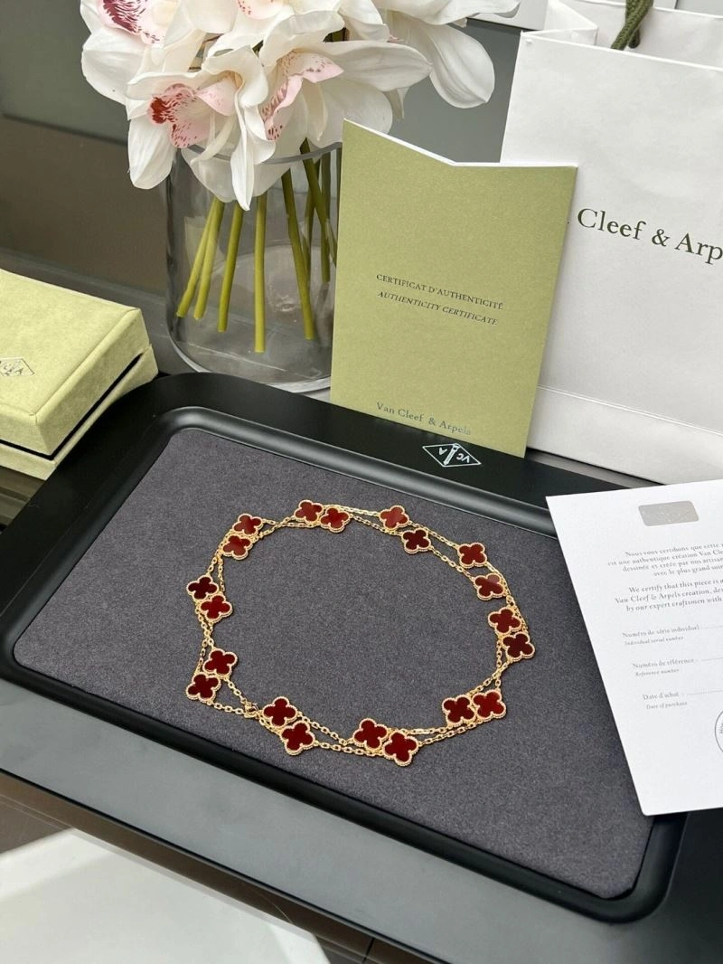 Vca Necklaces Sophisticated 254983