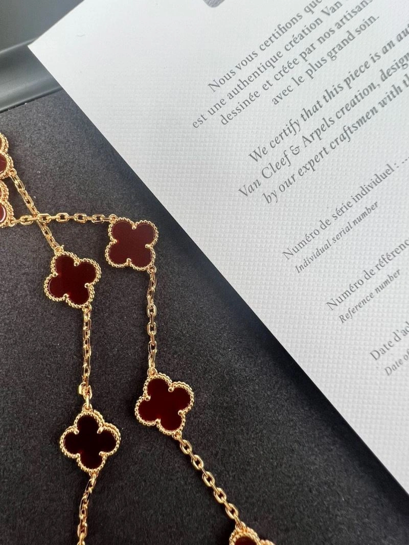 Vca Necklaces Sophisticated 254983