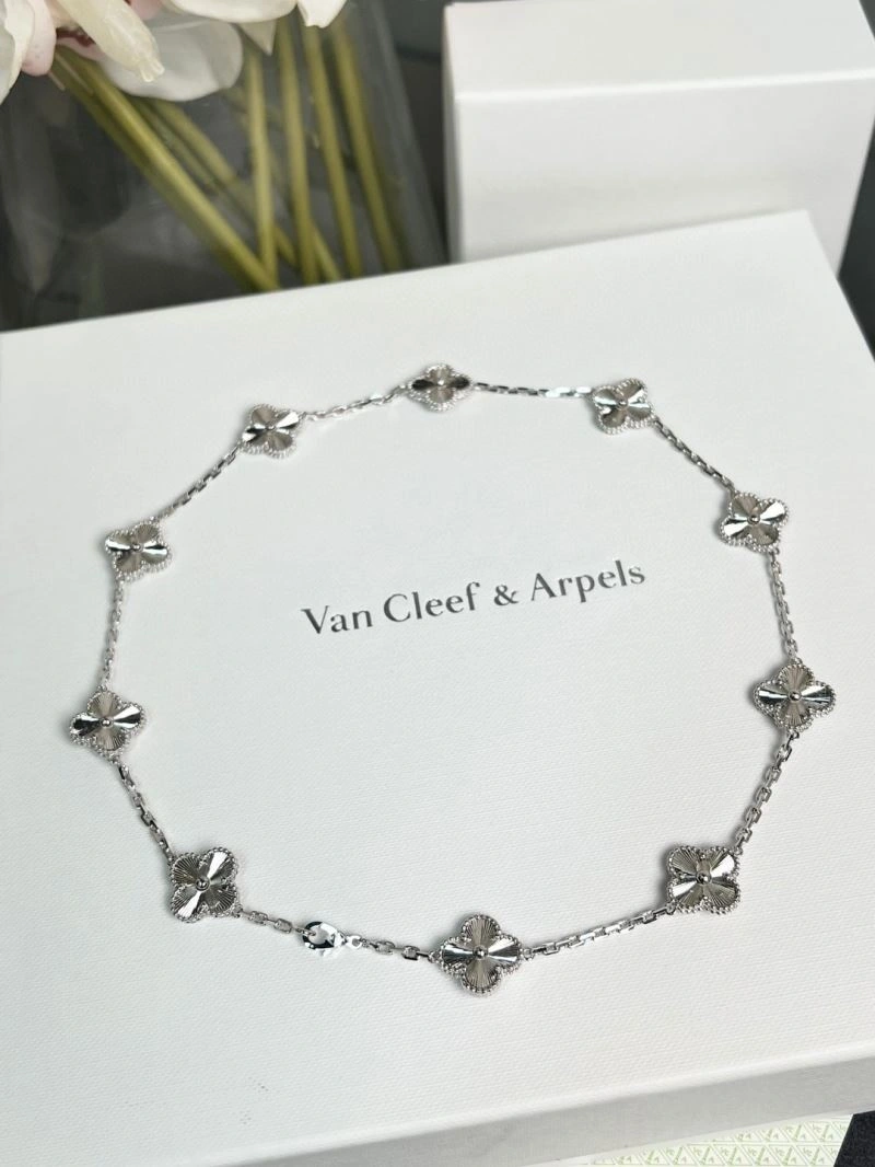 SoftTouch Vca Necklaces 254974