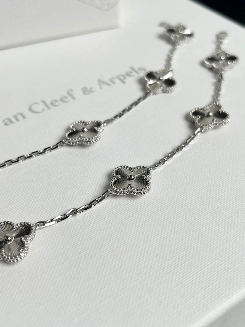 SoftTouch Vca Necklaces 254974